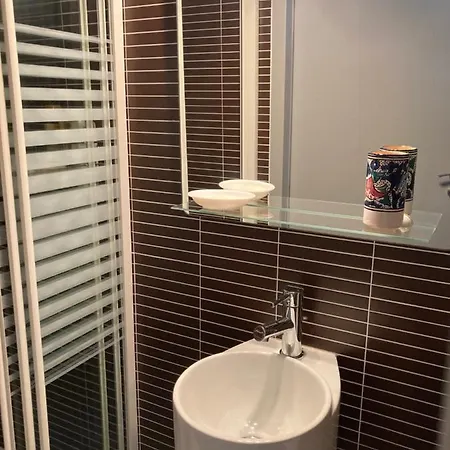 Bord De Андерно-ле-Бэн