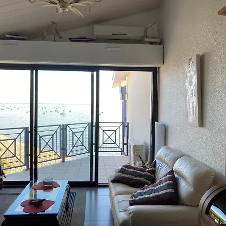 Apartment Bord De